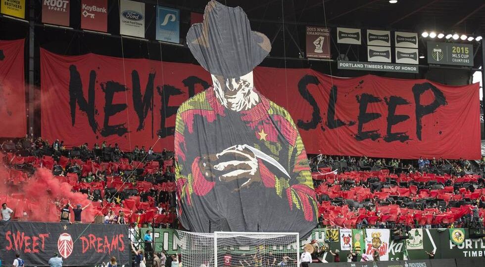 img_cvila_20180414-202642_imagenes_md_otras_fuentes_tifo_timbers-km2B-U442567750881msF-980x554@MundoDeportivo-Web